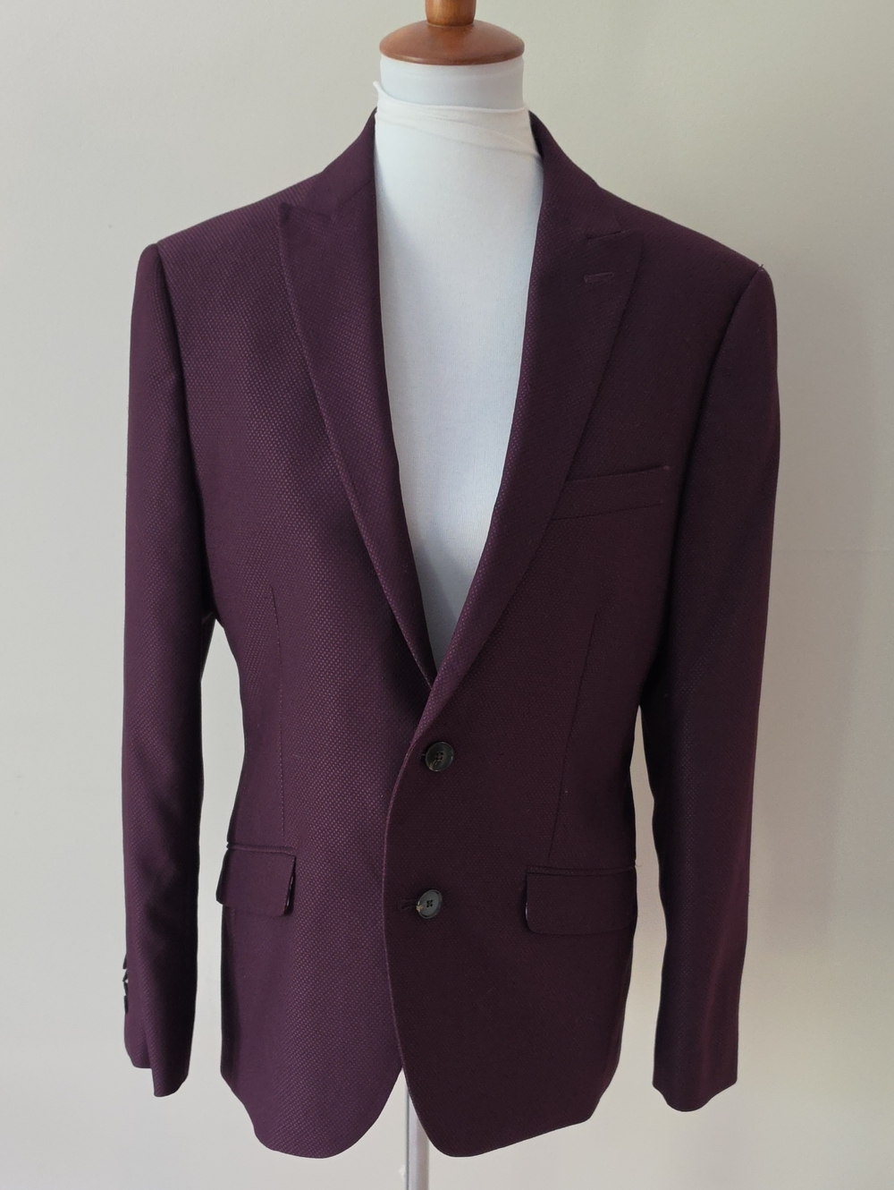 The Savile Row London 1938 Tailored Plum Blazer - Modern Slim Fit